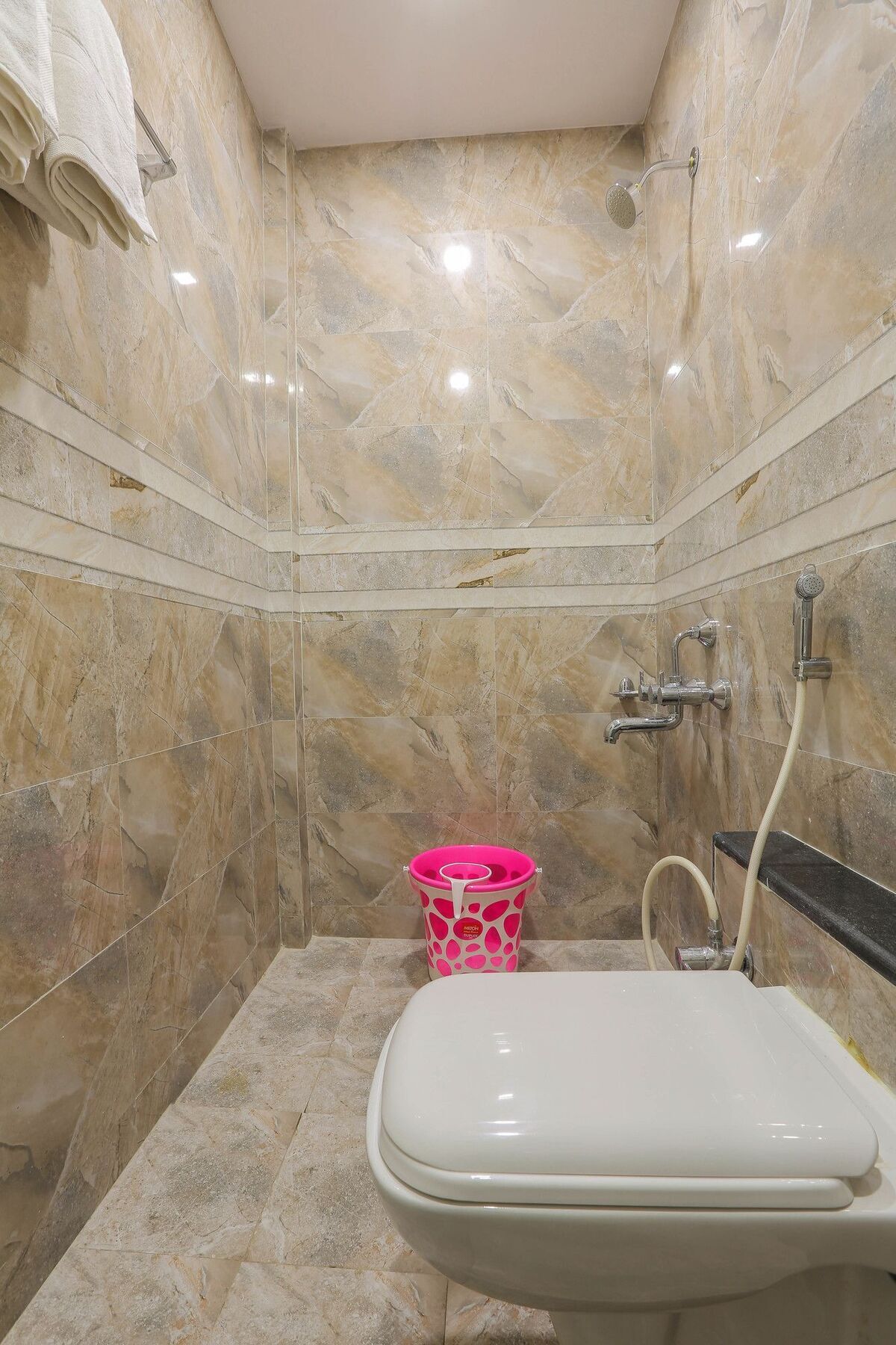 Hotel Sardar 3*